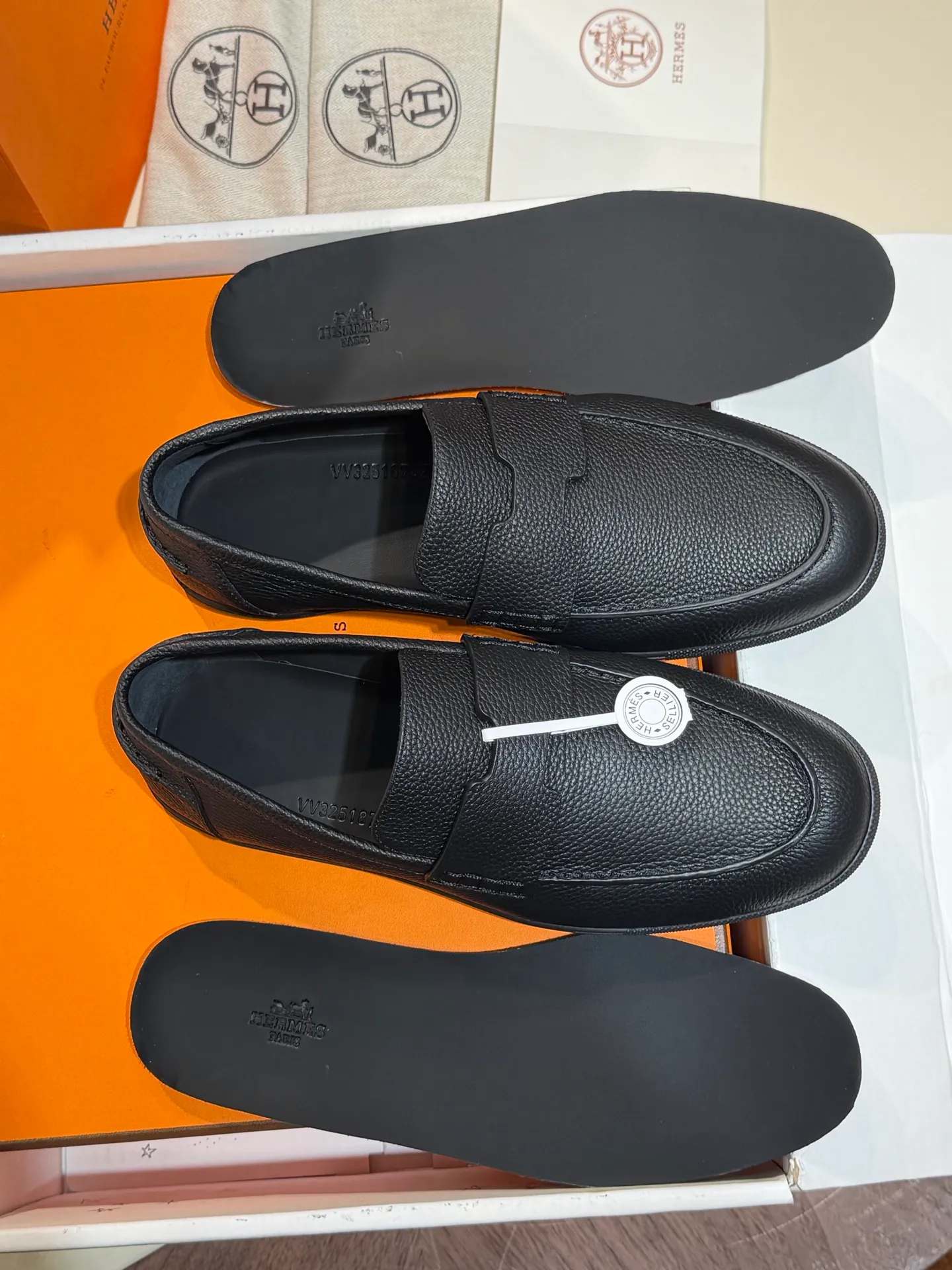 【HERMES】Top P:800💰-Size: 39-44 (38.45. Customized) H Home Freesstyle Men's Loafers Calfskin and Epsom Heritage calfskin high-top sports shoes, the soles are decorated with saddle stud buckle patterns, creating a modern urban style. Imported cowhide + cowhide lining + customized TPU outsole.